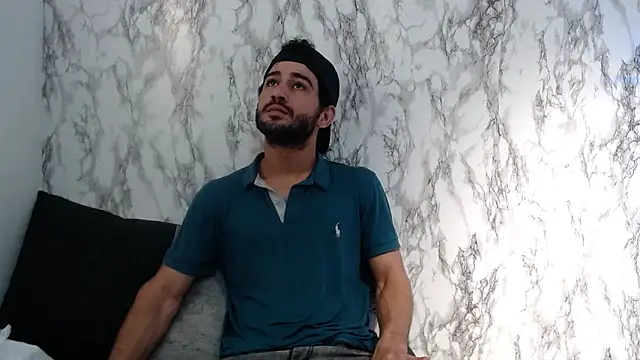 Moon and aaron online show from March 2026 03:41:02 AM