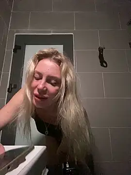 meanexx online show from January 2025 07:52:01 PM