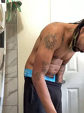 1BeautyN1Beast online show from December 2024 05:33:01 PM