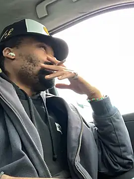 1BeautyN1Beast online show from December 2024 02:06:02 PM