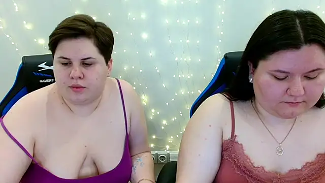 BeckyAndHellen online show from April 2026 10:35:02 AM