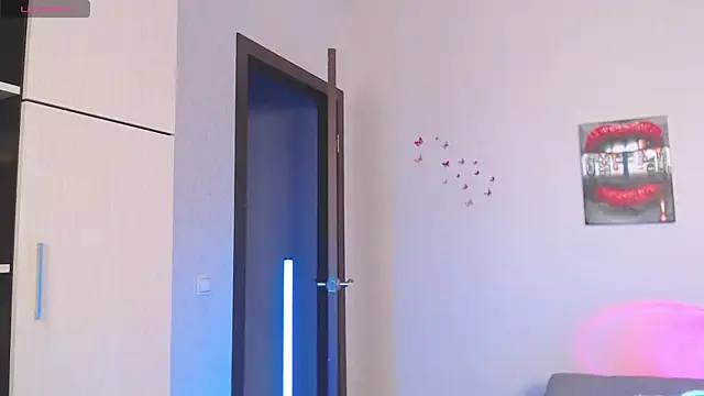 Lina Robbins online show from March 2025 12:16:01 AM