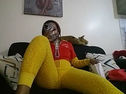 hoely grail01 online show from December 2025 09:09:02 PM