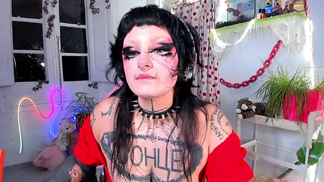 lady sontse  online show from February 2026 08:19:02 PM