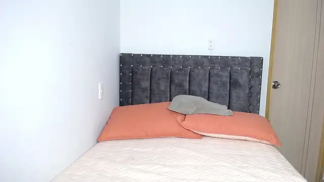 Megan mancini online show from December 2025 12:40:01 AM