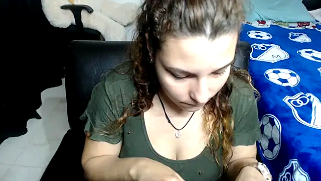 Snapshot of alexia_87 chatting on December 2024 02:09:02 AM alexia 87 online show from December 2024 02:09:02 AM