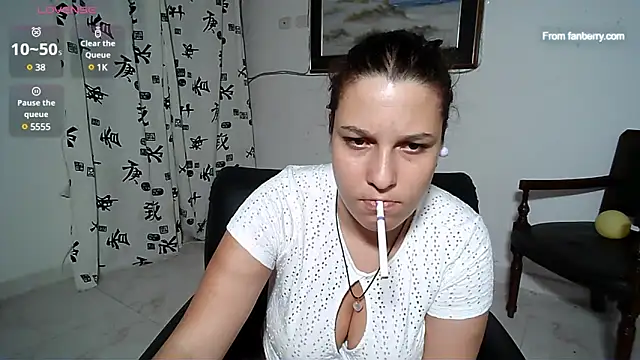 Snapshot of alexia_87 chatting on January 2025 01:57:02 AM alexia 87 online show from January 2025 01:57:02 AM
