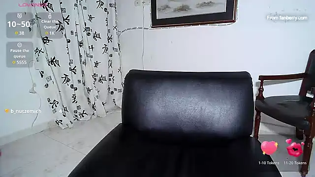 Snapshot of alexia_87 chatting on January 2025 05:31:01 AM alexia 87 online show from January 2025 05:31:01 AM