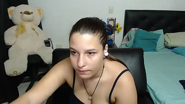Snapshot of alexia_87 chatting on January 2025 09:28:01 AM alexia 87 online show from January 2025 09:28:01 AM