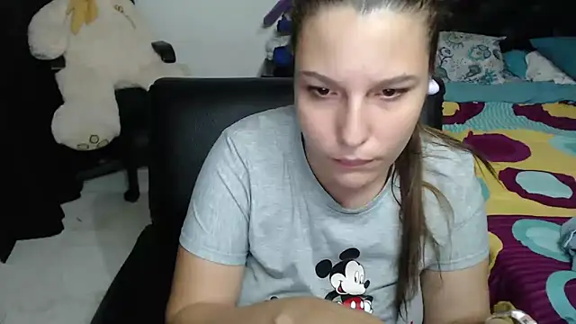 Snapshot of alexia_87 chatting on January 2025 08:42:01 AM alexia 87 online show from January 2025 08:42:01 AM