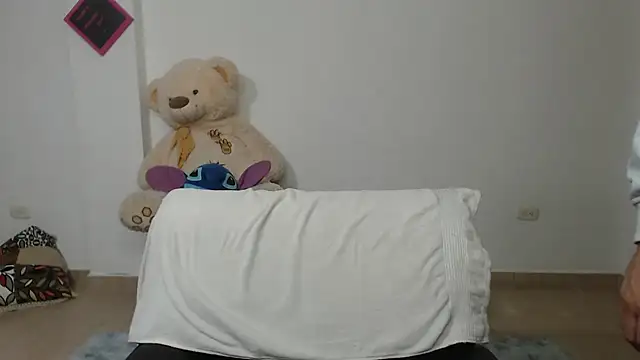 Snapshot of alexia_87 chatting on March 2025 04:16:02 AM alexia 87 online show from March 2025 04:16:02 AM