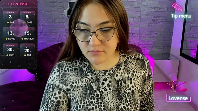 conniejames m online show from December 2025 12:45:01 PM