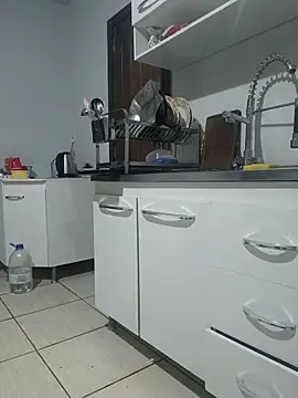 Brunna Ella online show from November 2025 06:08:01 PM