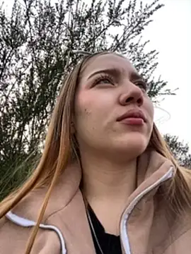 Snapshot of melody-dy chatting on March 2025 09:16:01 PM melody-dy online show from March 2025 09:16:01 PM