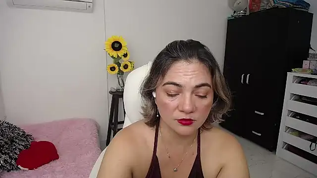 ana milf online show from December 2024 01:37:02 AM