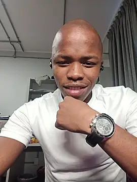 Mejjlunje540 online show from April 2026 10:16:02 AM