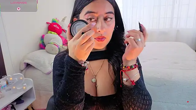 serenna se online show from December 2025 07:40:02 PM