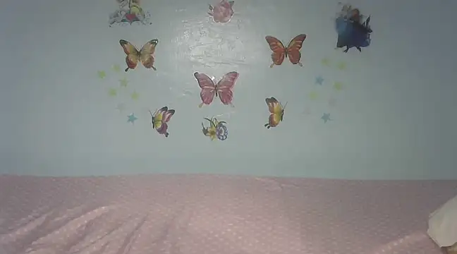 Snapshot of laetitia_ chatting on February 2025 08:28:02 PM laetitia online show from February 2025 08:28:02 PM