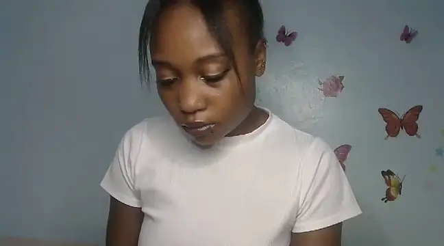 Snapshot of laetitia_ chatting on March 2025 01:46:01 PM laetitia online show from March 2025 01:46:01 PM