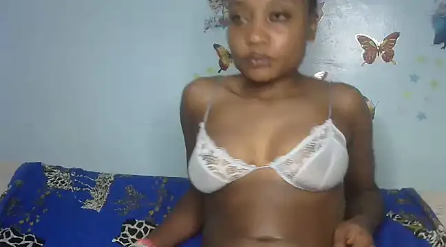 Snapshot of laetitia_ chatting on March 2025 08:22:01 PM laetitia online show from March 2025 08:22:01 PM