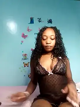 Snapshot of laetitia_ chatting on March 2025 02:45:02 PM laetitia online show from March 2025 02:45:02 PM