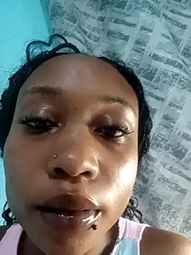 Snapshot of laetitia_ chatting on March 2025 09:37:01 PM laetitia online show from March 2025 09:37:01 PM