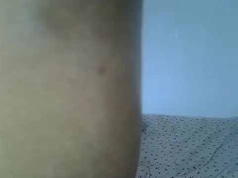 Snapshot of laetitia_ chatting on September 2025 12:58:02 AM laetitia online show from September 2025 12:58:02 AM