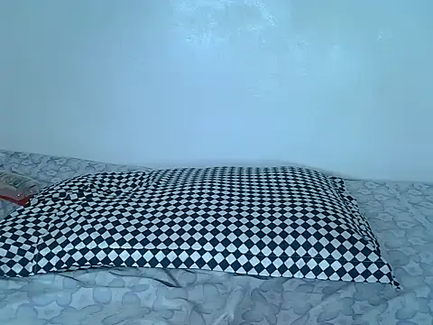 Snapshot of laetitia_ chatting on October 2025 01:08:02 AM laetitia online show from October 2025 01:08:02 AM