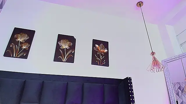 innocentlady  online show from February 2025 12:22:02 PM