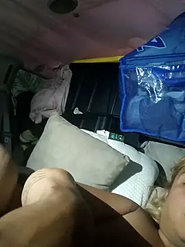 allissonw13 online show from September 2025 03:28:01 AM