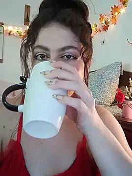 Snapshot of Malka_Burning chatting on January 2025 12:13:01 AM Malka Burning online show from January 2025 12:13:01 AM