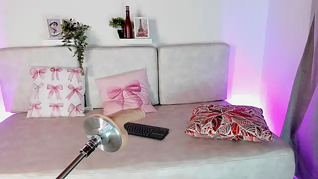 Snapshot of Malka_Burning chatting on February 2025 02:31:01 AM Malka Burning online show from February 2025 02:31:01 AM