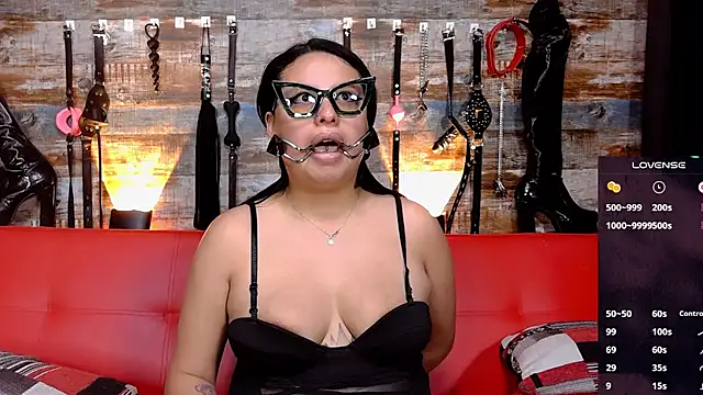 Snapshot of slave_Rubi chatting on December 2024 10:43:01 AM slave Rubi online show from December 2024 10:43:01 AM