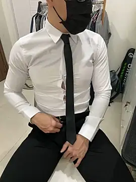 harrylouis1357 online show from December 2024 02:28:02 PM