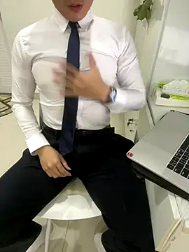 harrylouis1357 online show from September 2025 10:59:02 AM