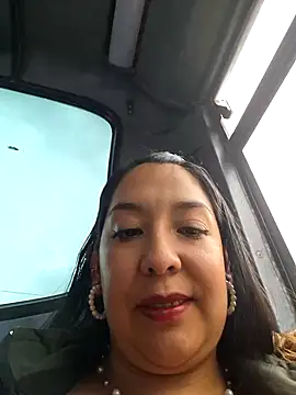 Snapshot of Bella_keny chatting on December 2024 05:02:01 PM Bella keny online show from December 2024 05:02:01 PM