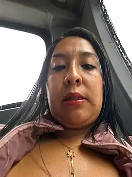 Snapshot of Bella_keny chatting on January 2025 06:16:02 PM Bella keny online show from January 2025 06:16:02 PM
