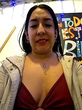 Snapshot of Bella_keny chatting on March 2025 11:38:02 PM Bella keny online show from March 2025 11:38:02 PM