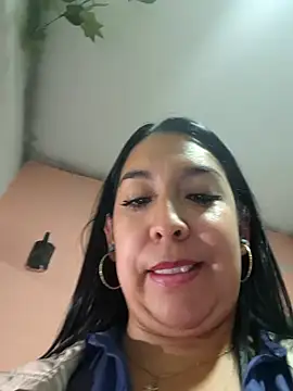 Snapshot of Bella_keny chatting on March 2025 12:26:01 AM Bella keny online show from March 2025 12:26:01 AM