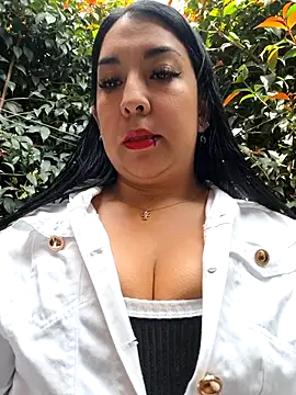 Snapshot of Bella_keny chatting on September 2025 07:14:01 PM Bella keny online show from September 2025 07:14:01 PM