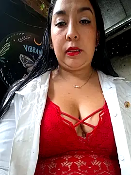 Snapshot of Bella_keny chatting on September 2025 05:40:01 PM Bella keny online show from September 2025 05:40:01 PM