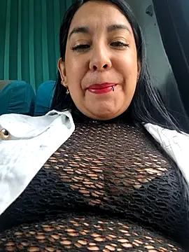 Snapshot of Bella_keny chatting on October 2025 04:46:01 PM Bella keny online show from October 2025 04:46:01 PM