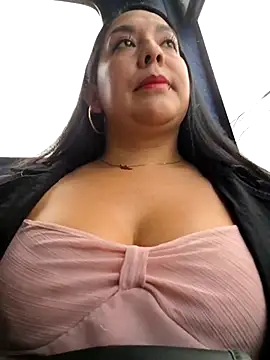 Snapshot of Bella_keny chatting on June 2026 07:05:01 PM Bella keny online show from June 2026 07:05:01 PM
