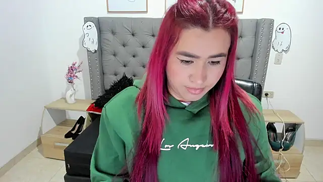 Snapshot of EmaGw chatting on January 2026 09:28:02 PM EmaGw online show from January 2026 09:28:02 PM