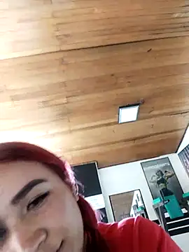 Snapshot of EmaGw chatting on February 2026 08:35:01 PM EmaGw online show from February 2026 08:35:01 PM