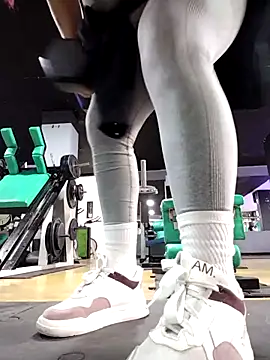 Snapshot of EmaGw chatting on February 2026 10:17:02 PM EmaGw online show from February 2026 10:17:02 PM