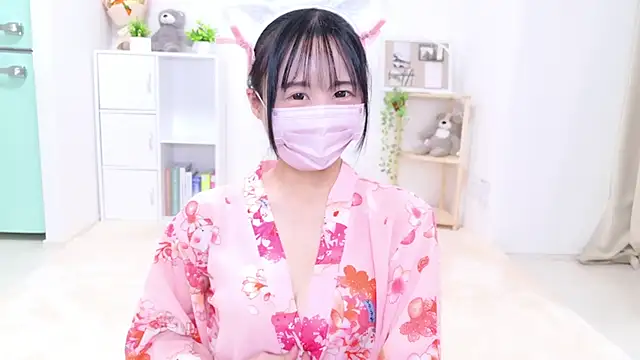 Snapshot of chihiro_ri chatting on December 2024 05:40:02 PM chihiro ri online show from December 2024 05:40:02 PM