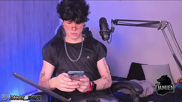 cinnamon boyxxx online show from September 2025 02:05:01 AM