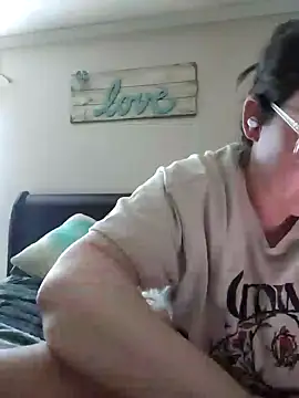 Snapshot of velvetta_ chatting on February 2025 08:53:01 PM velvetta online show from February 2025 08:53:01 PM