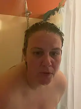 Snapshot of velvetta_ chatting on March 2025 06:24:02 AM velvetta online show from March 2025 06:24:02 AM